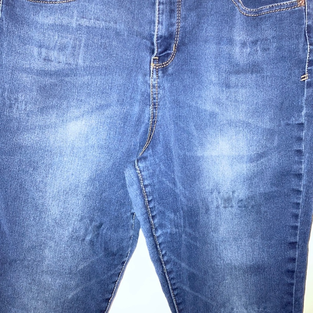 Jeans - Picture 4 of 4